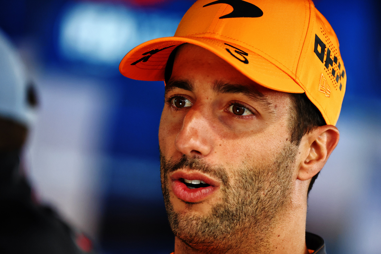 GP GRAN BRETAGNA, Daniel Ricciardo (AUS) McLaren.
30.06.2022. Formula 1 World Championship, Rd 10, British Grand Prix, Silverstone, England, Preparation Day.
- www.xpbimages.com, EMail: requests@xpbimages.com © Copyright: Batchelor / XPB Images