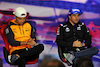 GP GRAN BRETAGNA, (L to R): Lando Norris (GBR) McLaren e Fernando Alonso (ESP) Alpine F1 Team in the FIA Press Conference.
30.06.2022. Formula 1 World Championship, Rd 10, British Grand Prix, Silverstone, England, Preparation Day.
- www.xpbimages.com, EMail: requests@xpbimages.com © Copyright: Moy / XPB Images