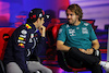 GP GRAN BRETAGNA, (L to R): Sergio Perez (MEX) Red Bull Racing e Sebastian Vettel (GER) Aston Martin F1 Team in the FIA Press Conference.
30.06.2022. Formula 1 World Championship, Rd 10, British Grand Prix, Silverstone, England, Preparation Day.
- www.xpbimages.com, EMail: requests@xpbimages.com © Copyright: Moy / XPB Images