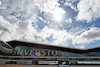 GP GRAN BRETAGNA, Circuit Atmosfera - Wing building.
30.06.2022. Formula 1 World Championship, Rd 10, British Grand Prix, Silverstone, England, Preparation Day.
- www.xpbimages.com, EMail: requests@xpbimages.com © Copyright: Moy / XPB Images