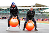 GP GRAN BRETAGNA, (L to R): Esteban Ocon (FRA) Alpine F1 Team with Damon Hill (GBR) Sky Sports Presenter.
30.06.2022. Formula 1 World Championship, Rd 10, British Grand Prix, Silverstone, England, Preparation Day.
 - www.xpbimages.com, EMail: requests@xpbimages.com © Copyright: Coates / XPB Images