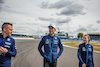GP GRAN BRETAGNA, Nicholas Latifi (CDN) Williams Racing walks the circuit with Gaetan Jego, Williams Racing Gara Engineer e Elizabeth Wood Boyer (GBR) Williams Racing Performance Engineer.
30.06.2022. Formula 1 World Championship, Rd 10, British Grand Prix, Silverstone, England, Preparation Day.
- www.xpbimages.com, EMail: requests@xpbimages.com © Copyright: Bearne / XPB Images