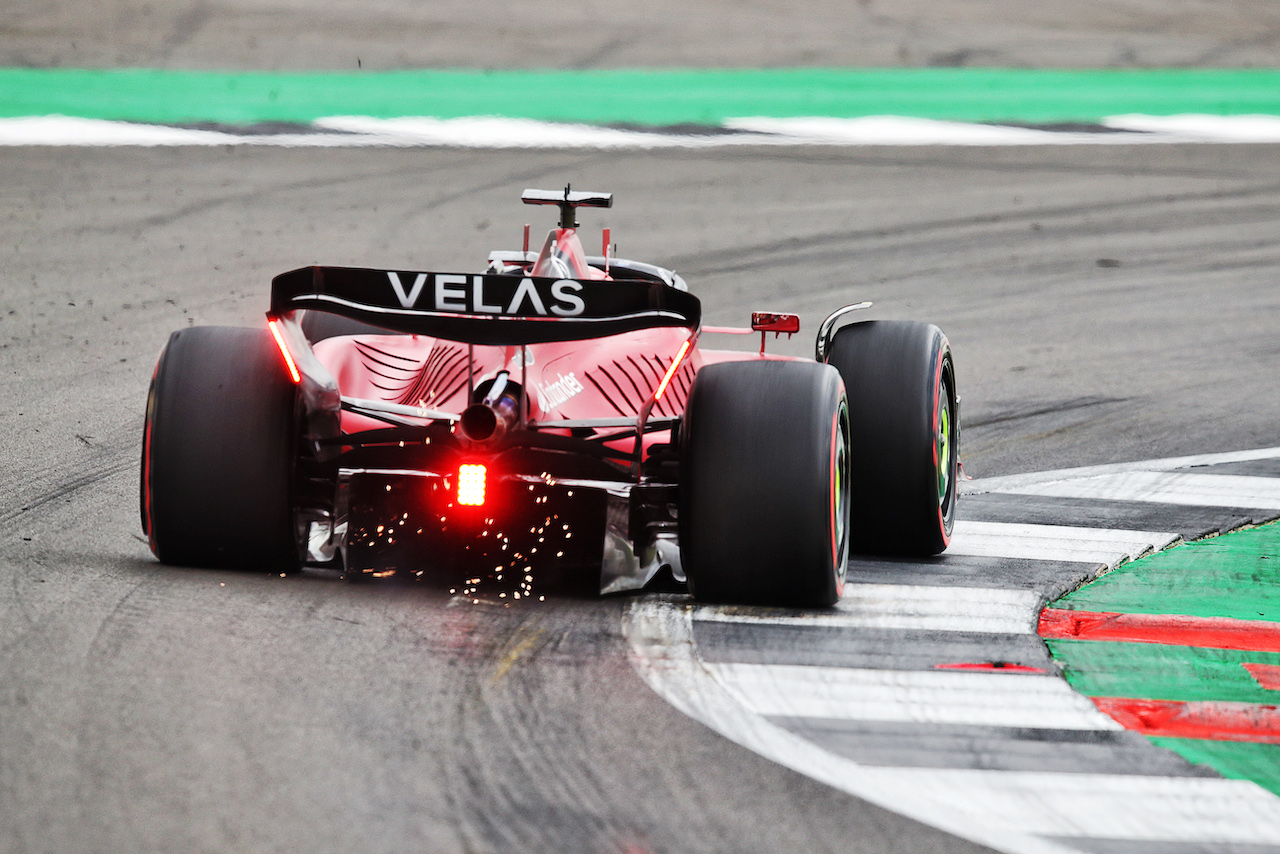 GP GRAN BRETAGNA, Charles Leclerc (MON) Ferrari F1-75.
02.07.2022. Formula 1 World Championship, Rd 10, British Grand Prix, Silverstone, England, Qualifiche Day.
 - www.xpbimages.com, EMail: requests@xpbimages.com © Copyright: Coates / XPB Images