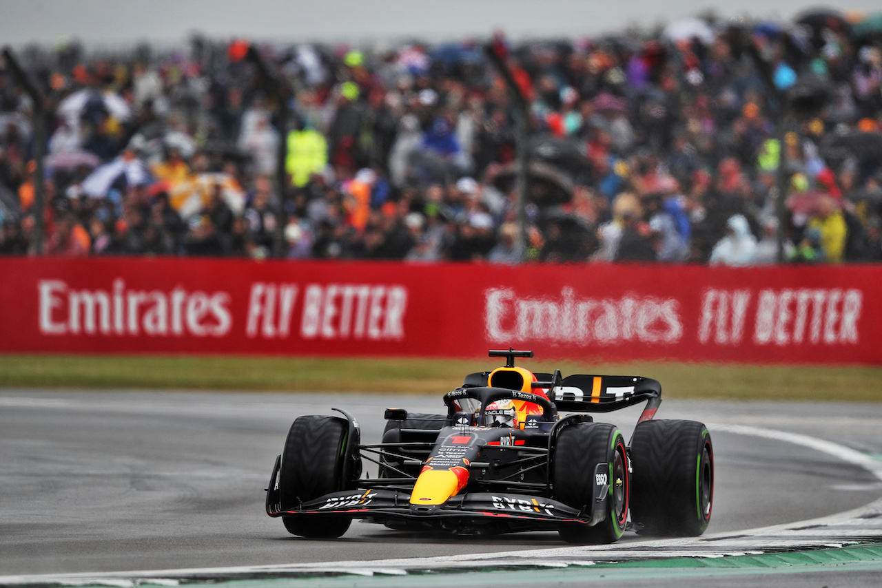 GP GRAN BRETAGNA, Max Verstappen (NLD) Red Bull Racing RB18.
02.07.2022. Formula 1 World Championship, Rd 10, British Grand Prix, Silverstone, England, Qualifiche Day.
 - www.xpbimages.com, EMail: requests@xpbimages.com © Copyright: Coates / XPB Images