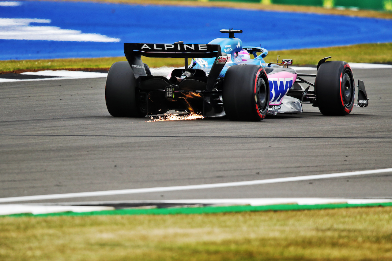 GP GRAN BRETAGNA, Fernando Alonso (ESP) Alpine F1 Team A522.
02.07.2022. Formula 1 World Championship, Rd 10, British Grand Prix, Silverstone, England, Qualifiche Day.
 - www.xpbimages.com, EMail: requests@xpbimages.com © Copyright: Coates / XPB Images