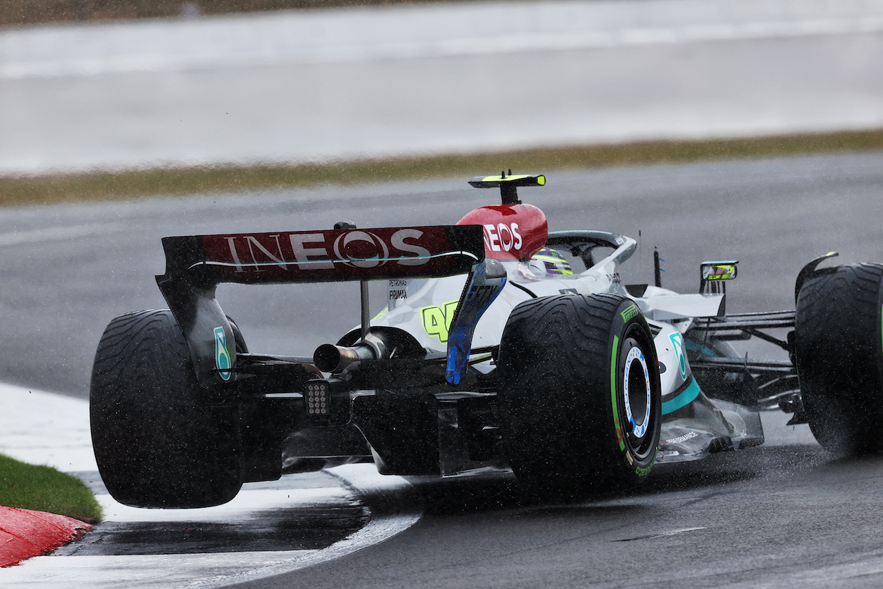 GP GRAN BRETAGNA, Lewis Hamilton (GBR) Mercedes AMG F1 W13.
02.07.2022. Formula 1 World Championship, Rd 10, British Grand Prix, Silverstone, England, Qualifiche Day.
- www.xpbimages.com, EMail: requests@xpbimages.com © Copyright: Moy / XPB Images