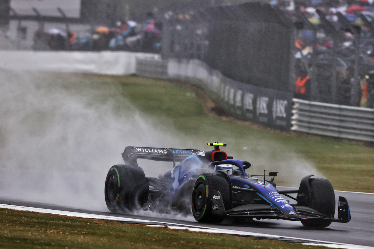 GP GRAN BRETAGNA, Nicholas Latifi (CDN) Williams Racing FW44.
02.07.2022. Formula 1 World Championship, Rd 10, British Grand Prix, Silverstone, England, Qualifiche Day.
- www.xpbimages.com, EMail: requests@xpbimages.com © Copyright: Moy / XPB Images
