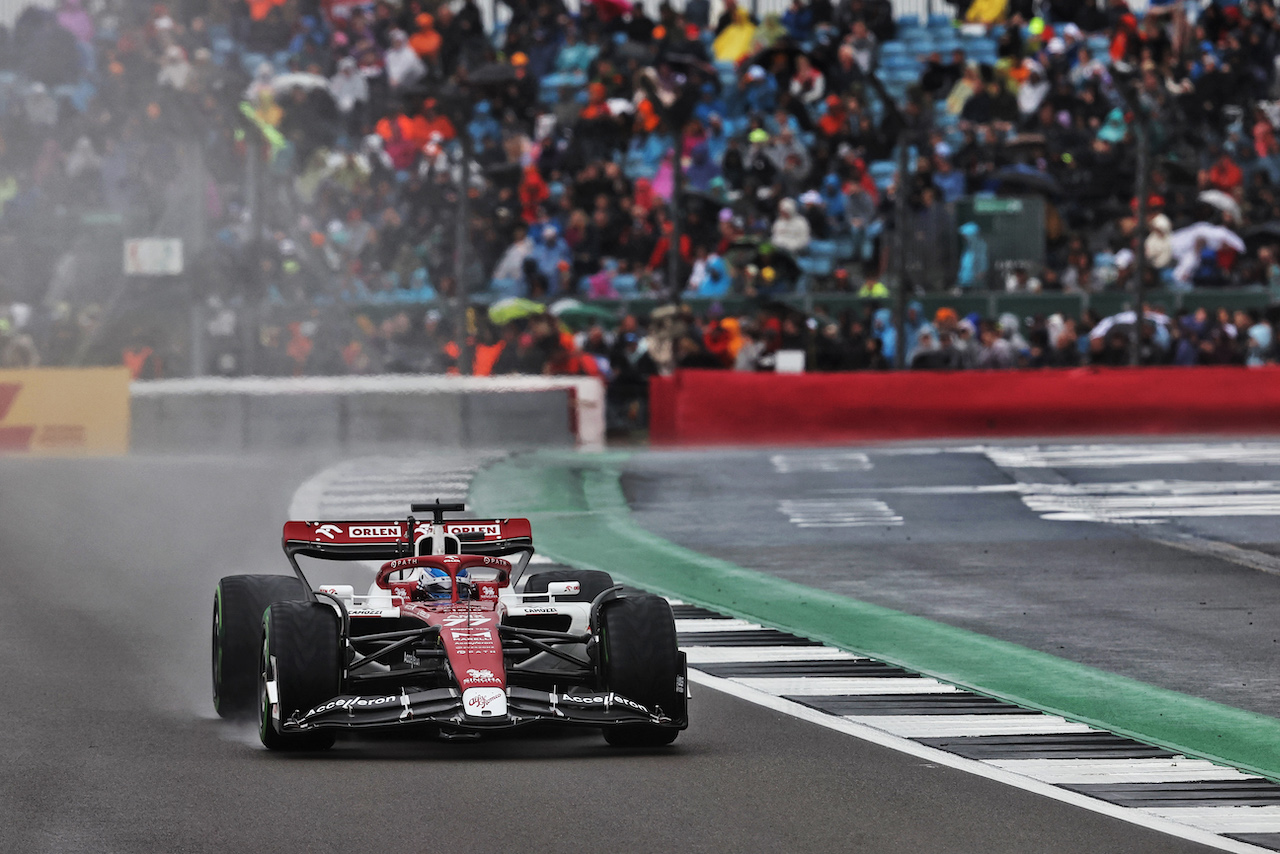 GP GRAN BRETAGNA, Valtteri Bottas (FIN) Alfa Romeo F1 Team C42.
02.07.2022. Formula 1 World Championship, Rd 10, British Grand Prix, Silverstone, England, Qualifiche Day.
- www.xpbimages.com, EMail: requests@xpbimages.com © Copyright: Moy / XPB Images