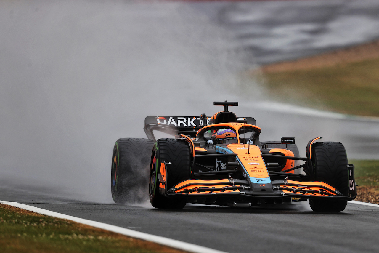GP GRAN BRETAGNA, Daniel Ricciardo (AUS) McLaren MCL36.
02.07.2022. Formula 1 World Championship, Rd 10, British Grand Prix, Silverstone, England, Qualifiche Day.
- www.xpbimages.com, EMail: requests@xpbimages.com © Copyright: Moy / XPB Images