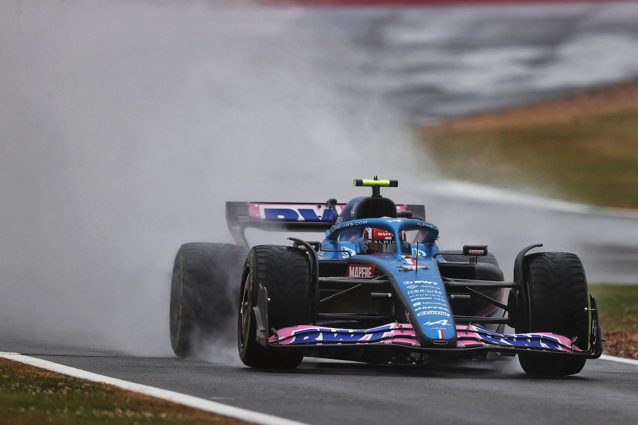 GP GRAN BRETAGNA, Esteban Ocon (FRA) Alpine F1 Team A522.
02.07.2022. Formula 1 World Championship, Rd 10, British Grand Prix, Silverstone, England, Qualifiche Day.
- www.xpbimages.com, EMail: requests@xpbimages.com © Copyright: Moy / XPB Images