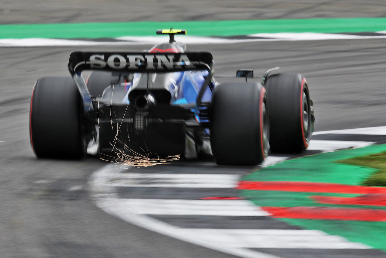 GP GRAN BRETAGNA, Nicholas Latifi (CDN) Williams Racing FW44.
02.07.2022. Formula 1 World Championship, Rd 10, British Grand Prix, Silverstone, England, Qualifiche Day.
 - www.xpbimages.com, EMail: requests@xpbimages.com © Copyright: Coates / XPB Images