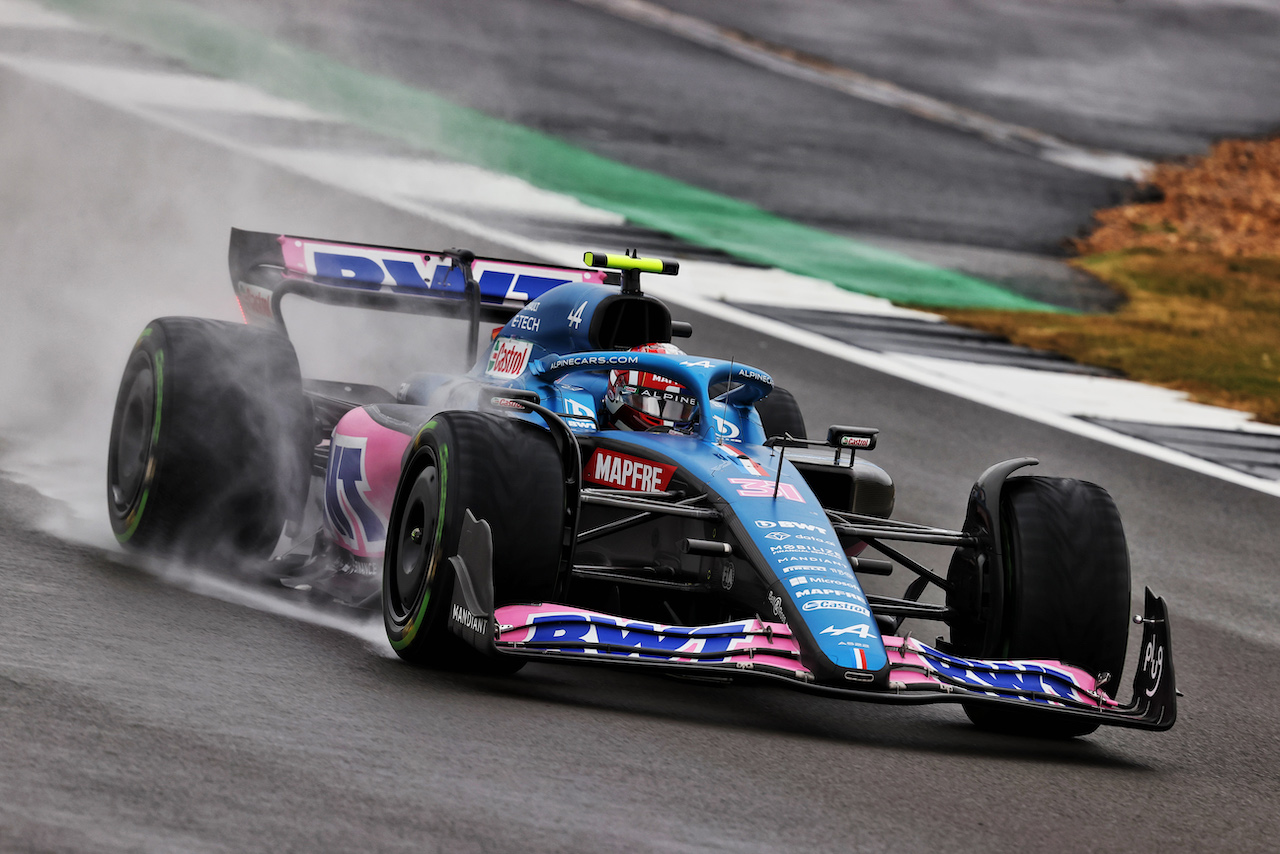 GP GRAN BRETAGNA, Esteban Ocon (FRA) Alpine F1 Team A522.
02.07.2022. Formula 1 World Championship, Rd 10, British Grand Prix, Silverstone, England, Qualifiche Day.
- www.xpbimages.com, EMail: requests@xpbimages.com © Copyright: Moy / XPB Images