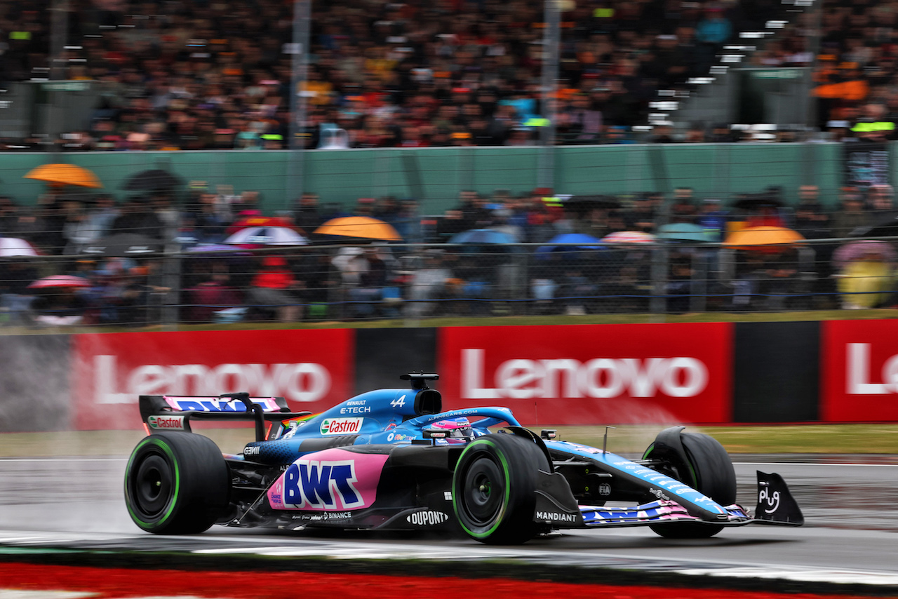 GP GRAN BRETAGNA, Fernando Alonso (ESP) Alpine F1 Team A522.
02.07.2022. Formula 1 World Championship, Rd 10, British Grand Prix, Silverstone, England, Qualifiche Day.
- www.xpbimages.com, EMail: requests@xpbimages.com © Copyright: Batchelor / XPB Images