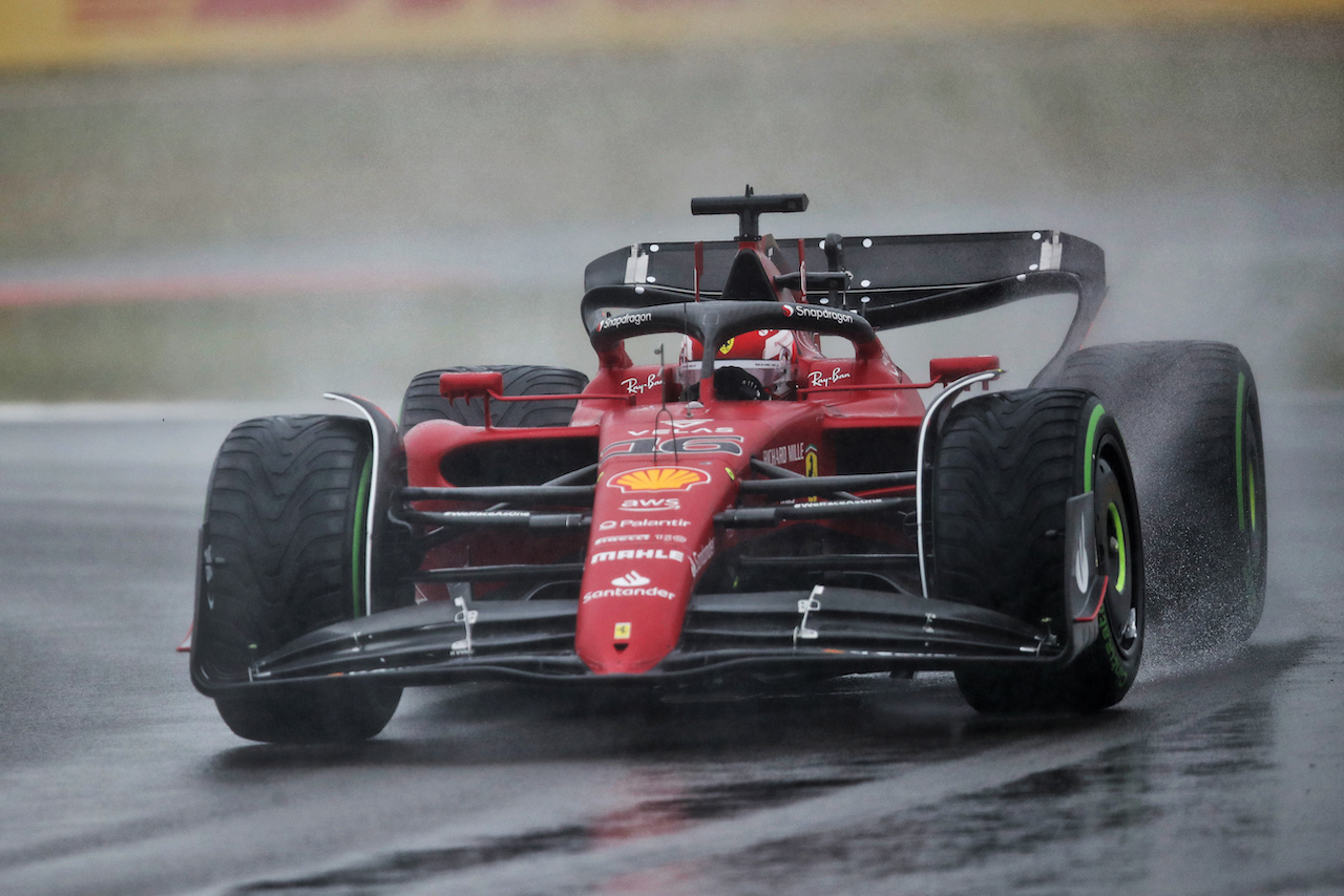 GP GRAN BRETAGNA, Charles Leclerc (MON) Ferrari F1-75.
02.07.2022. Formula 1 World Championship, Rd 10, British Grand Prix, Silverstone, England, Qualifiche Day.
 - www.xpbimages.com, EMail: requests@xpbimages.com © Copyright: Coates / XPB Images