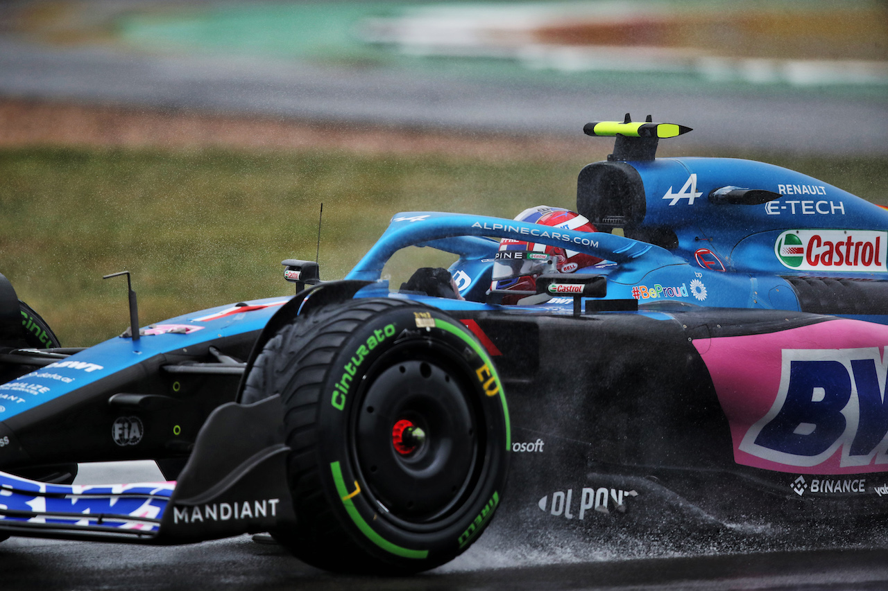 GP GRAN BRETAGNA, Esteban Ocon (FRA) Alpine F1 Team A522.
02.07.2022. Formula 1 World Championship, Rd 10, British Grand Prix, Silverstone, England, Qualifiche Day.
 - www.xpbimages.com, EMail: requests@xpbimages.com © Copyright: Coates / XPB Images