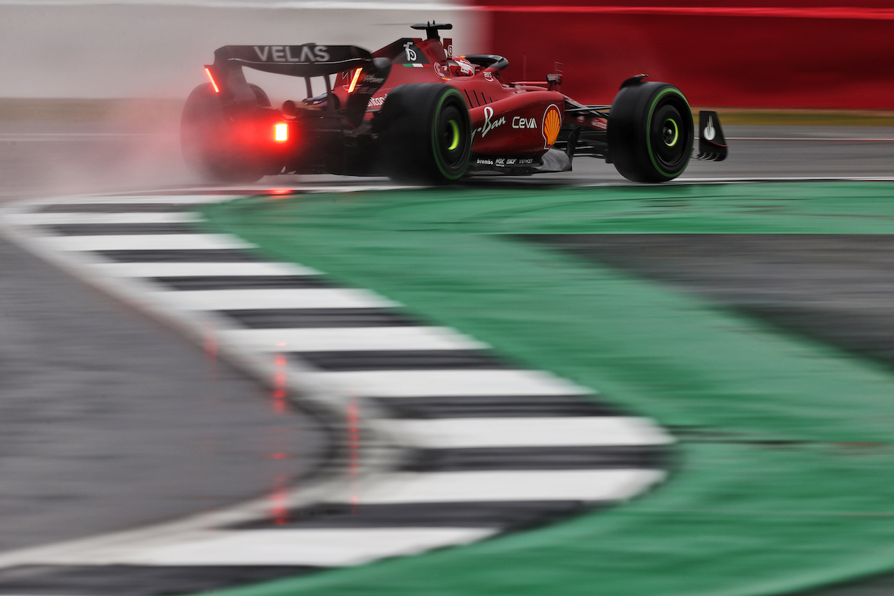 GP GRAN BRETAGNA, Charles Leclerc (MON) Ferrari F1-75.
02.07.2022. Formula 1 World Championship, Rd 10, British Grand Prix, Silverstone, England, Qualifiche Day.
- www.xpbimages.com, EMail: requests@xpbimages.com © Copyright: Moy / XPB Images