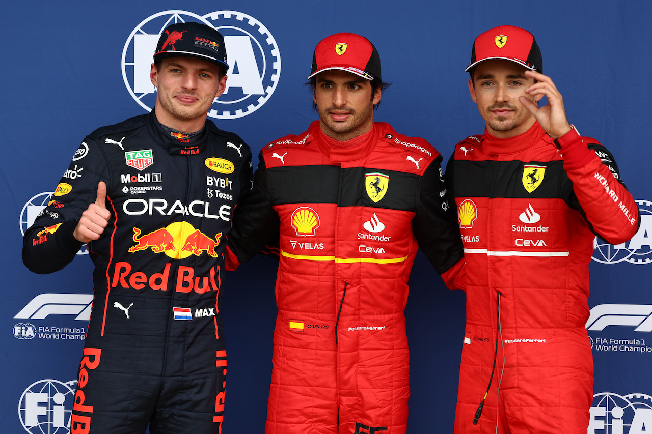 GP GRAN BRETAGNA, Pole for Carlos Sainz Jr (ESP) Ferrari F1-75, 2nd for Max Verstappen (NLD) Red Bull Racing RB18 e 3rd for Charles Leclerc (MON) Ferrari F1-75.
02.07.2022. Formula 1 World Championship, Rd 10, British Grand Prix, Silverstone, England, Qualifiche Day.
- www.xpbimages.com, EMail: requests@xpbimages.com ¬© Copyright: Batchelor / XPB Images