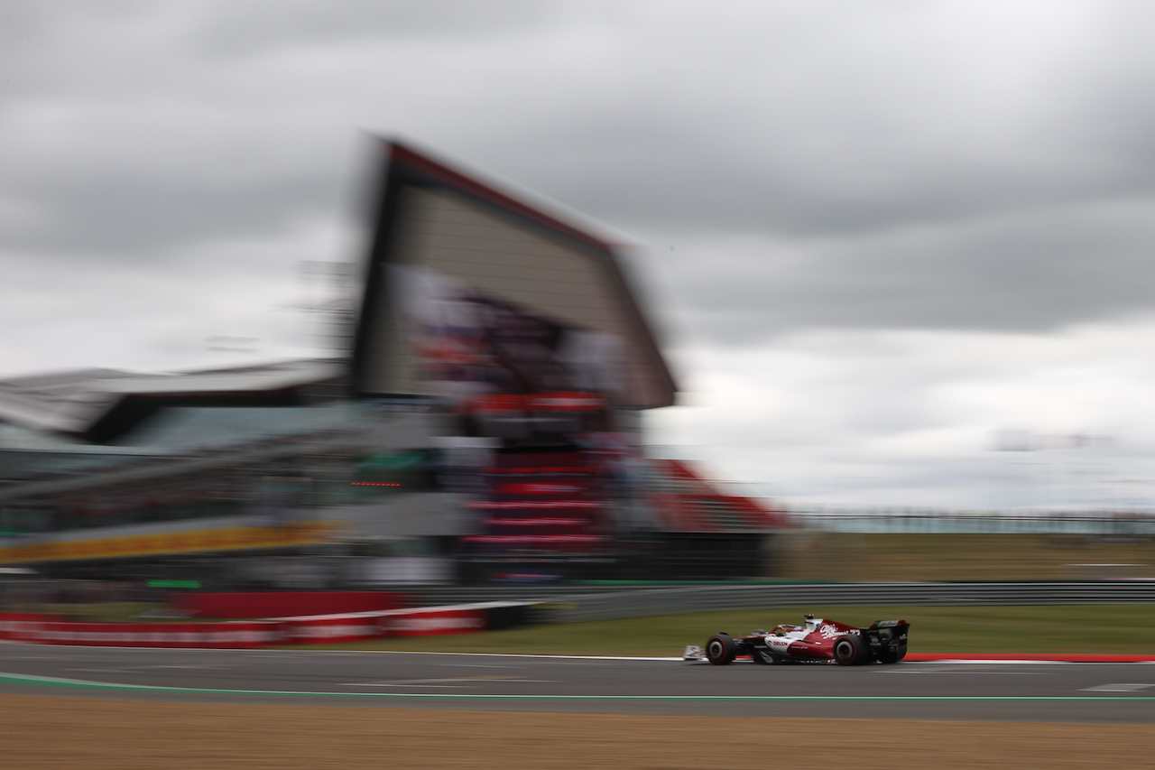 GP GRAN BRETAGNA, Valtteri Bottas (FIN) Alfa Romeo F1 Team C42.
02.07.2022. Formula 1 World Championship, Rd 10, British Grand Prix, Silverstone, England, Qualifiche Day.
- www.xpbimages.com, EMail: requests@xpbimages.com © Copyright: Rew / XPB Images