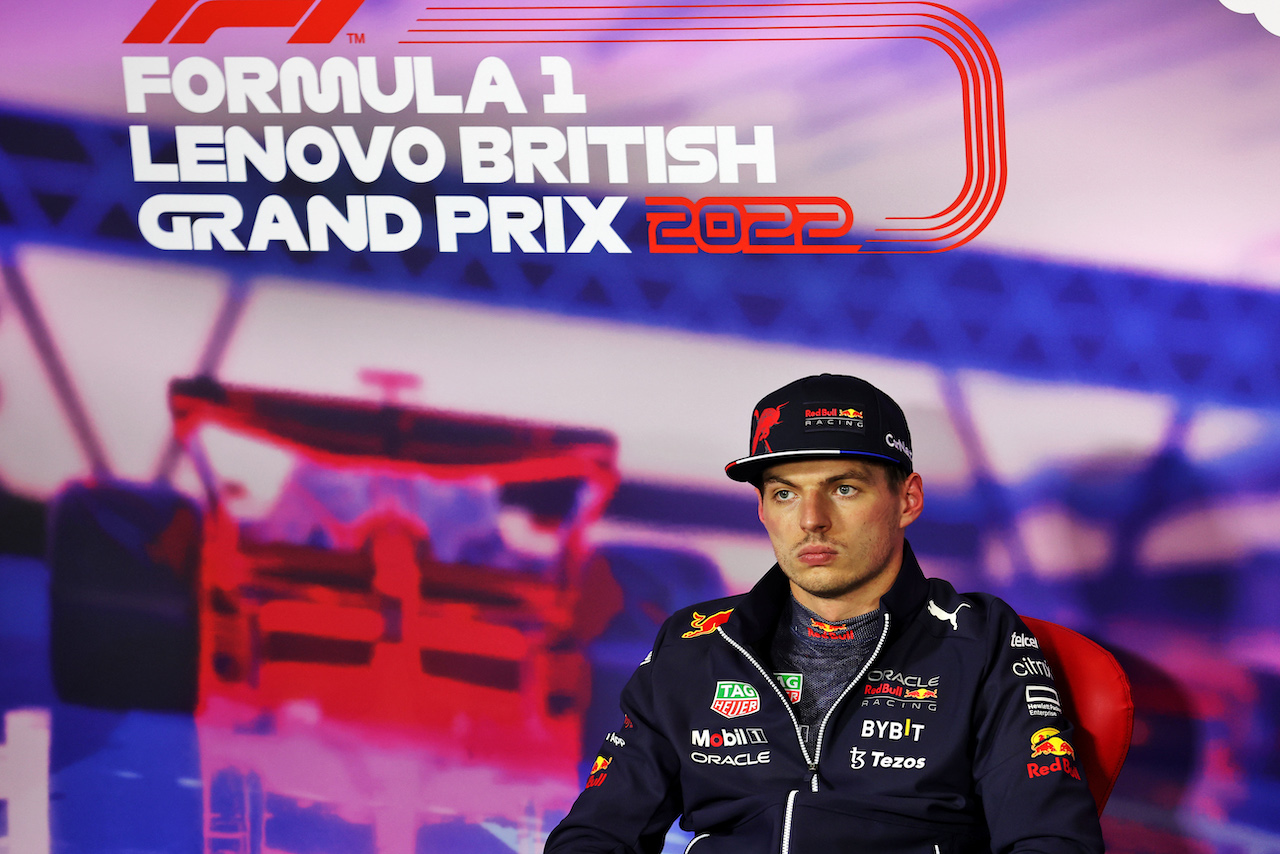 GP GRAN BRETAGNA, Max Verstappen (NLD) Red Bull Racing in the post qualifying FIA Press Conference.
02.07.2022. Formula 1 World Championship, Rd 10, British Grand Prix, Silverstone, England, Qualifiche Day.
- www.xpbimages.com, EMail: requests@xpbimages.com © Copyright: Davenport / XPB Images