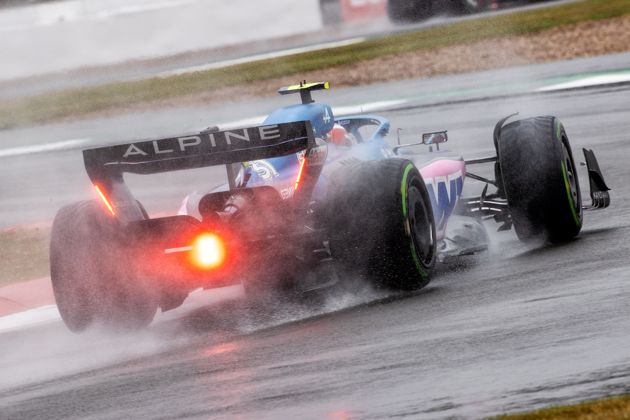 GP GRAN BRETAGNA, Esteban Ocon (FRA) Alpine F1 Team A522.
02.07.2022. Formula 1 World Championship, Rd 10, British Grand Prix, Silverstone, England, Qualifiche Day.
- www.xpbimages.com, EMail: requests@xpbimages.com © Copyright: Davenport / XPB Images