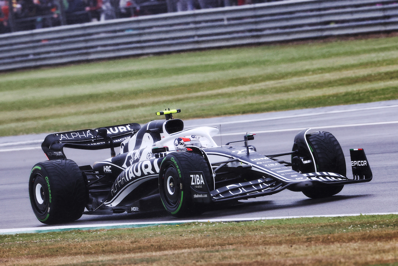 GP GRAN BRETAGNA, Yuki Tsunoda (JPN) AlphaTauri AT03.
02.07.2022. Formula 1 World Championship, Rd 10, British Grand Prix, Silverstone, England, Qualifiche Day.
- www.xpbimages.com, EMail: requests@xpbimages.com © Copyright: Davenport / XPB Images