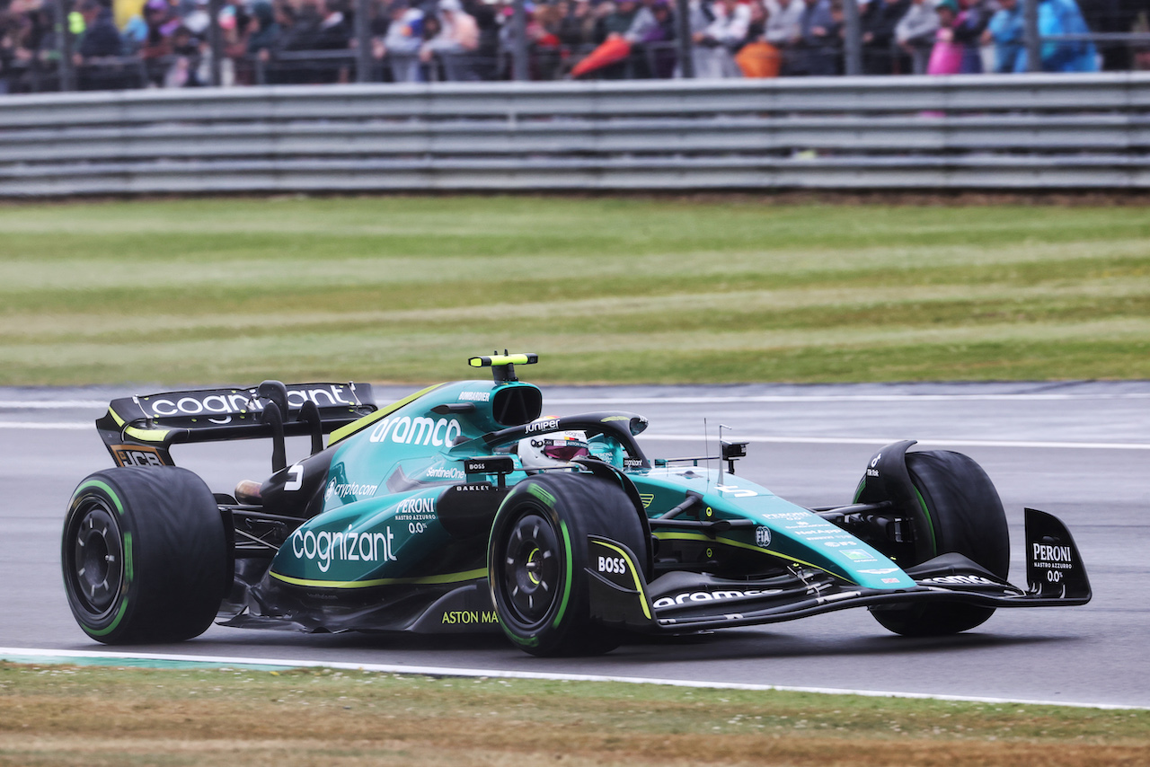 GP GRAN BRETAGNA, Sebastian Vettel (GER) Aston Martin F1 Team AMR22.
02.07.2022. Formula 1 World Championship, Rd 10, British Grand Prix, Silverstone, England, Qualifiche Day.
- www.xpbimages.com, EMail: requests@xpbimages.com © Copyright: Davenport / XPB Images