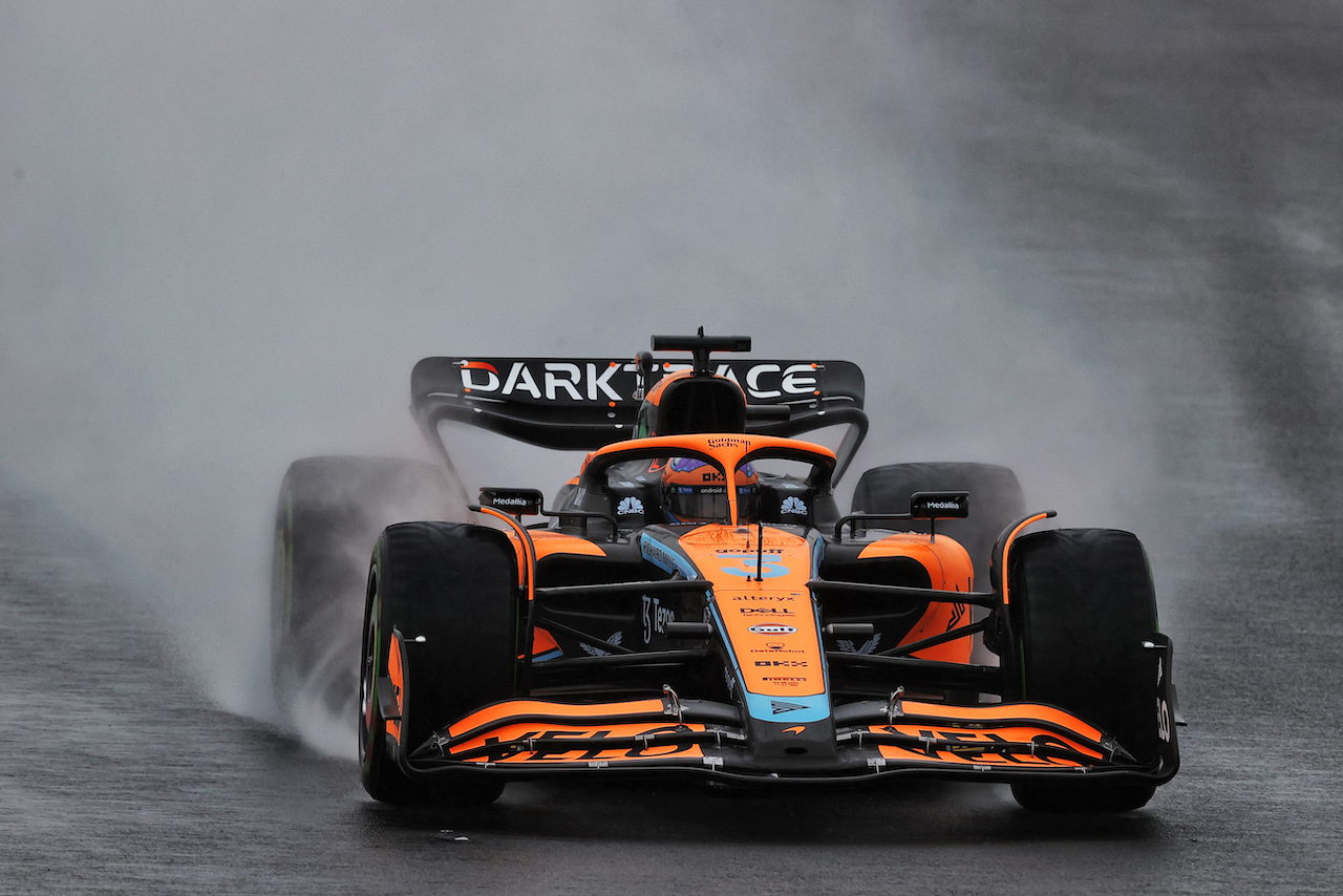 GP GRAN BRETAGNA, Daniel Ricciardo (AUS) McLaren MCL36.
02.07.2022. Formula 1 World Championship, Rd 10, British Grand Prix, Silverstone, England, Qualifiche Day.
- www.xpbimages.com, EMail: requests@xpbimages.com © Copyright: Moy / XPB Images