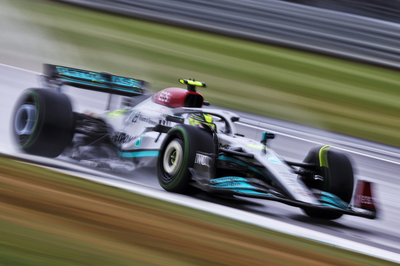 GP GRAN BRETAGNA, Lewis Hamilton (GBR) Mercedes AMG F1 W13.
02.07.2022. Formula 1 World Championship, Rd 10, British Grand Prix, Silverstone, England, Qualifiche Day.
- www.xpbimages.com, EMail: requests@xpbimages.com © Copyright: Moy / XPB Images