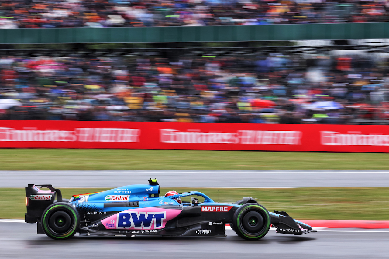 GP GRAN BRETAGNA, Esteban Ocon (FRA) Alpine F1 Team A522.
02.07.2022. Formula 1 World Championship, Rd 10, British Grand Prix, Silverstone, England, Qualifiche Day.
- www.xpbimages.com, EMail: requests@xpbimages.com © Copyright: Davenport / XPB Images