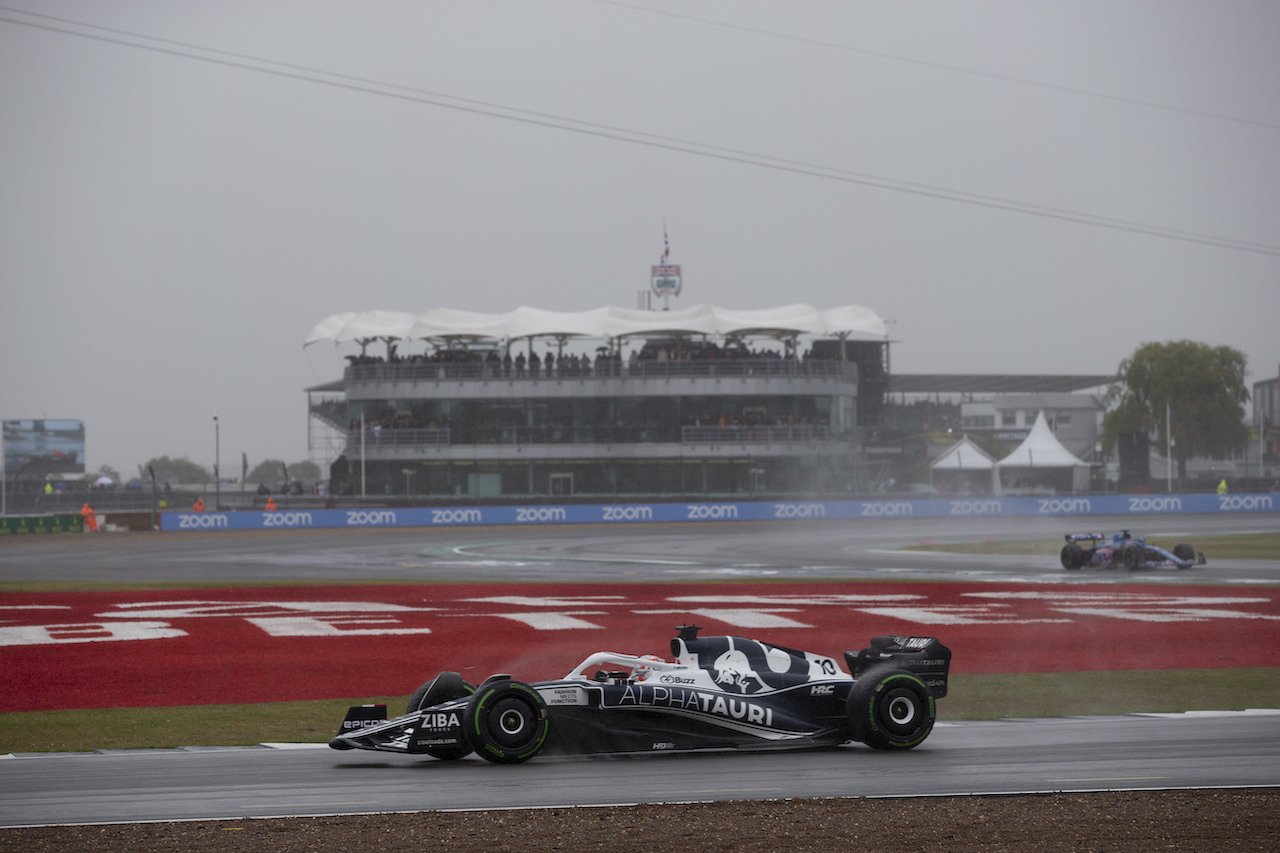 GP GRAN BRETAGNA, Pierre Gasly (FRA) AlphaTauri AT03.
02.07.2022. Formula 1 World Championship, Rd 10, British Grand Prix, Silverstone, England, Qualifiche Day.
- www.xpbimages.com, EMail: requests@xpbimages.com © Copyright: Rew / XPB Images