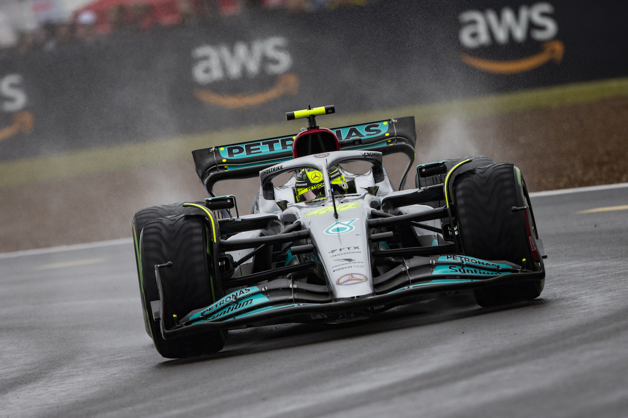 GP GRAN BRETAGNA, Lewis Hamilton (GBR) Mercedes AMG F1 W13.
02.07.2022. Formula 1 World Championship, Rd 10, British Grand Prix, Silverstone, England, Qualifiche Day.
- www.xpbimages.com, EMail: requests@xpbimages.com © Copyright: Rew / XPB Images