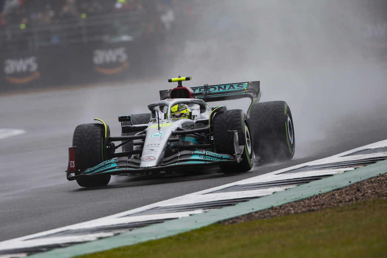 GP GRAN BRETAGNA, Lewis Hamilton (GBR) Mercedes AMG F1 W13.
02.07.2022. Formula 1 World Championship, Rd 10, British Grand Prix, Silverstone, England, Qualifiche Day.
- www.xpbimages.com, EMail: requests@xpbimages.com © Copyright: Rew / XPB Images