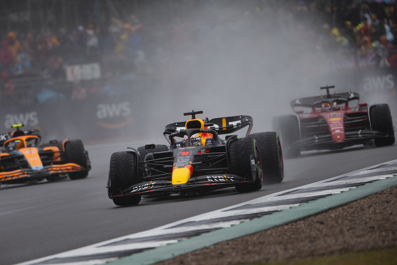GP GRAN BRETAGNA, Max Verstappen (NLD) Red Bull Racing RB18.
02.07.2022. Formula 1 World Championship, Rd 10, British Grand Prix, Silverstone, England, Qualifiche Day.
- www.xpbimages.com, EMail: requests@xpbimages.com © Copyright: Rew / XPB Images