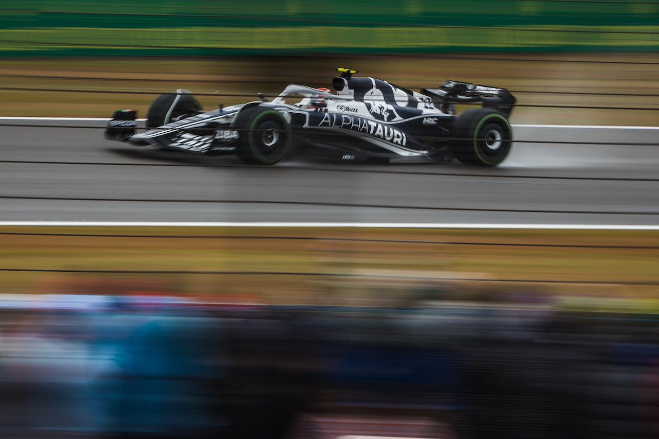 GP GRAN BRETAGNA, Yuki Tsunoda (JPN) AlphaTauri AT03.
02.07.2022. Formula 1 World Championship, Rd 10, British Grand Prix, Silverstone, England, Qualifiche Day.
- www.xpbimages.com, EMail: requests@xpbimages.com © Copyright: Bearne / XPB Images