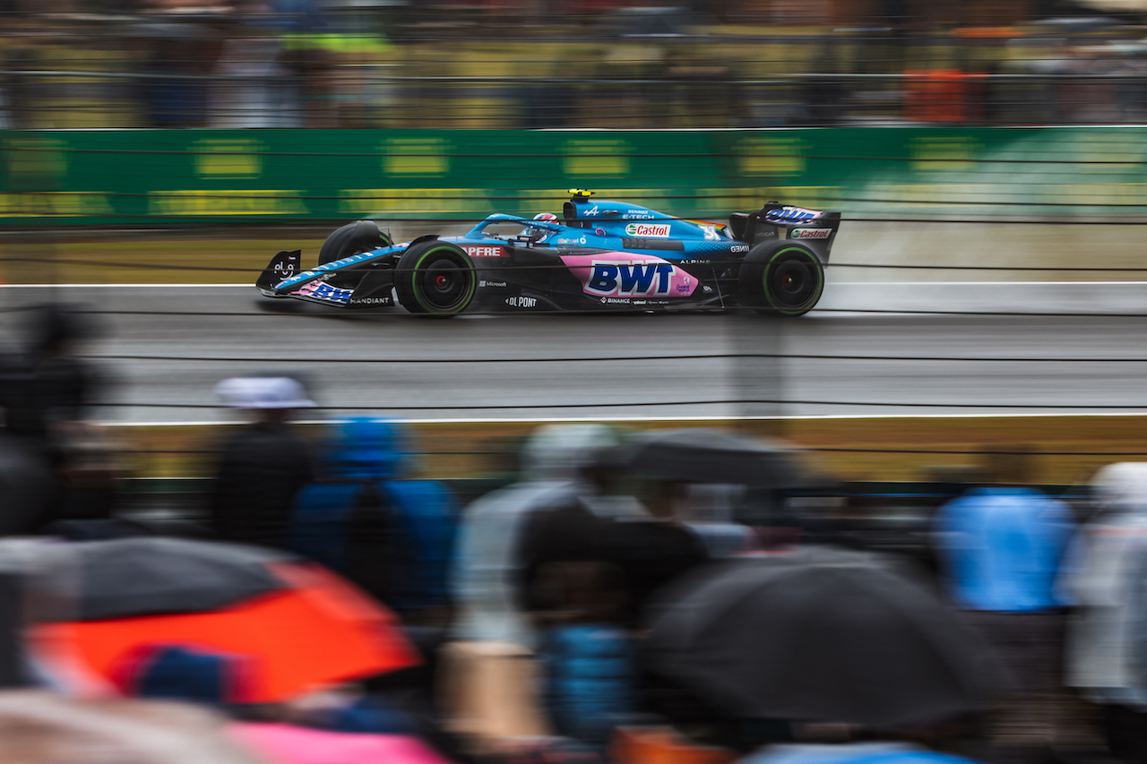 GP GRAN BRETAGNA, Esteban Ocon (FRA) Alpine F1 Team A522.
02.07.2022. Formula 1 World Championship, Rd 10, British Grand Prix, Silverstone, England, Qualifiche Day.
- www.xpbimages.com, EMail: requests@xpbimages.com © Copyright: Bearne / XPB Images