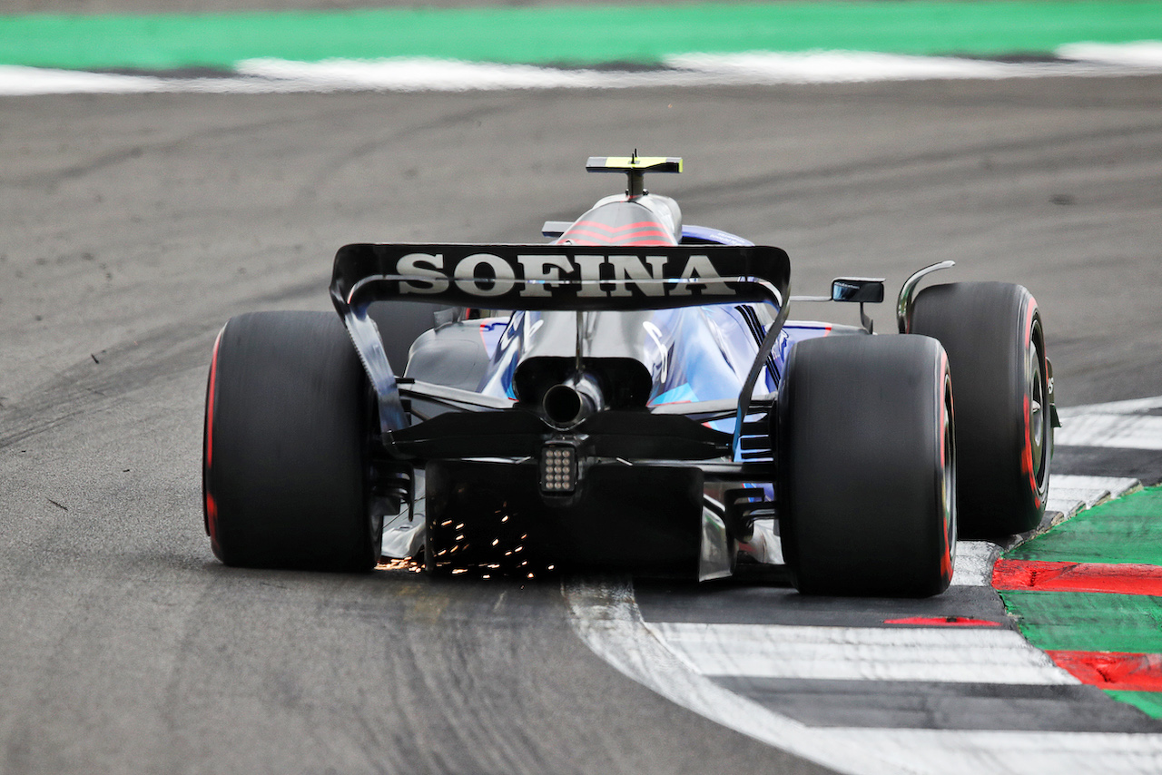 GP GRAN BRETAGNA, Nicholas Latifi (CDN) Williams Racing FW44.
02.07.2022. Formula 1 World Championship, Rd 10, British Grand Prix, Silverstone, England, Qualifiche Day.
 - www.xpbimages.com, EMail: requests@xpbimages.com © Copyright: Coates / XPB Images