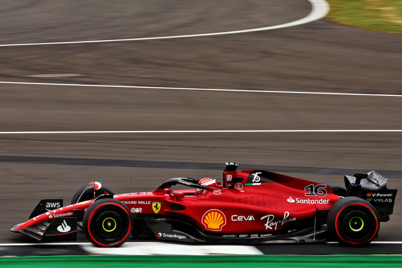 GP GRAN BRETAGNA, Charles Leclerc (MON) Ferrari F1-75.
02.07.2022. Formula 1 World Championship, Rd 10, British Grand Prix, Silverstone, England, Qualifiche Day.
- www.xpbimages.com, EMail: requests@xpbimages.com © Copyright: Batchelor / XPB Images