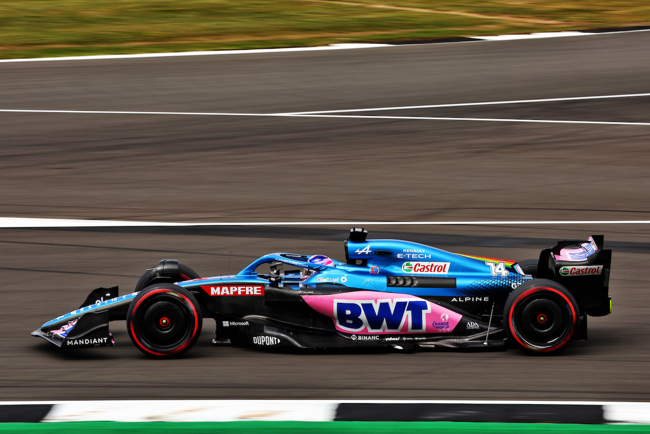 GP GRAN BRETAGNA, Fernando Alonso (ESP) Alpine F1 Team A522.
02.07.2022. Formula 1 World Championship, Rd 10, British Grand Prix, Silverstone, England, Qualifiche Day.
- www.xpbimages.com, EMail: requests@xpbimages.com © Copyright: Batchelor / XPB Images