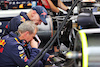 GP GRAN BRETAGNA, Adrian Newey (GBR) Red Bull Racing Chief Technical Officer with the Red Bull Racing RB18 floor.
02.07.2022. Formula 1 World Championship, Rd 10, British Grand Prix, Silverstone, England, Qualifiche Day.
- www.xpbimages.com, EMail: requests@xpbimages.com © Copyright: Davenport / XPB Images