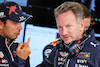 GP GRAN BRETAGNA, (L to R): Sergio Perez (MEX) Red Bull Racing e Christian Horner (GBR) Red Bull Racing Team Principal.
02.07.2022. Formula 1 World Championship, Rd 10, British Grand Prix, Silverstone, England, Qualifiche Day.
- www.xpbimages.com, EMail: requests@xpbimages.com © Copyright: Davenport / XPB Images