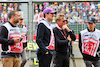 GP GRAN BRETAGNA, (L to R): Joseph Kosinski (USA) Filmmaker with Jonathan Nichols (GBR) FOM.
02.07.2022. Formula 1 World Championship, Rd 10, British Grand Prix, Silverstone, England, Qualifiche Day.
- www.xpbimages.com, EMail: requests@xpbimages.com © Copyright: Davenport / XPB Images