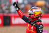 GP GRAN BRETAGNA, Carlos Sainz Jr (ESP) Ferrari celebrates his pole position in qualifying parc ferme.
02.07.2022. Formula 1 World Championship, Rd 10, British Grand Prix, Silverstone, England, Qualifiche Day.
- www.xpbimages.com, EMail: requests@xpbimages.com © Copyright: Moy / XPB Images