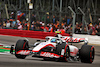 GP GRAN BRETAGNA, Mick Schumacher (GER) Haas VF-22.
02.07.2022. Formula 1 World Championship, Rd 10, British Grand Prix, Silverstone, England, Qualifiche Day.
- www.xpbimages.com, EMail: requests@xpbimages.com © Copyright: Batchelor / XPB Images