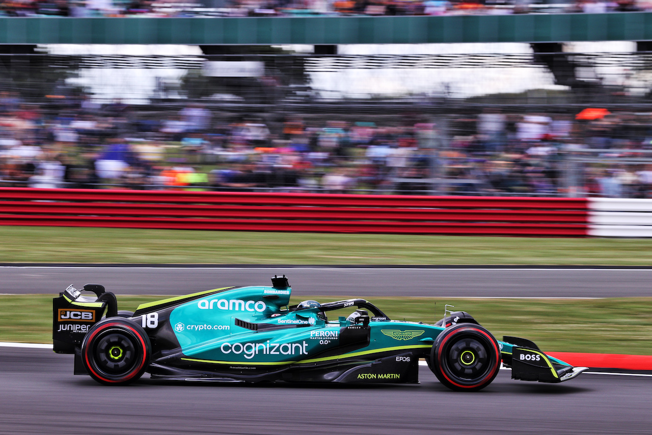 GP GRAN BRETAGNA, Lance Stroll (CDN) Aston Martin F1 Team AMR22.
01.07.2022. Formula 1 World Championship, Rd 10, British Grand Prix, Silverstone, England, Practice Day.
- www.xpbimages.com, EMail: requests@xpbimages.com © Copyright: Moy / XPB Images