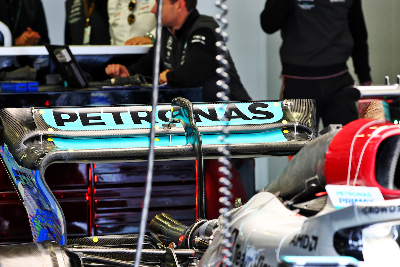 GP GRAN BRETAGNA, Mercedes AMG F1 W13 rear wing.
01.07.2022. Formula 1 World Championship, Rd 10, British Grand Prix, Silverstone, England, Practice Day.
- www.xpbimages.com, EMail: requests@xpbimages.com © Copyright: Batchelor / XPB Images