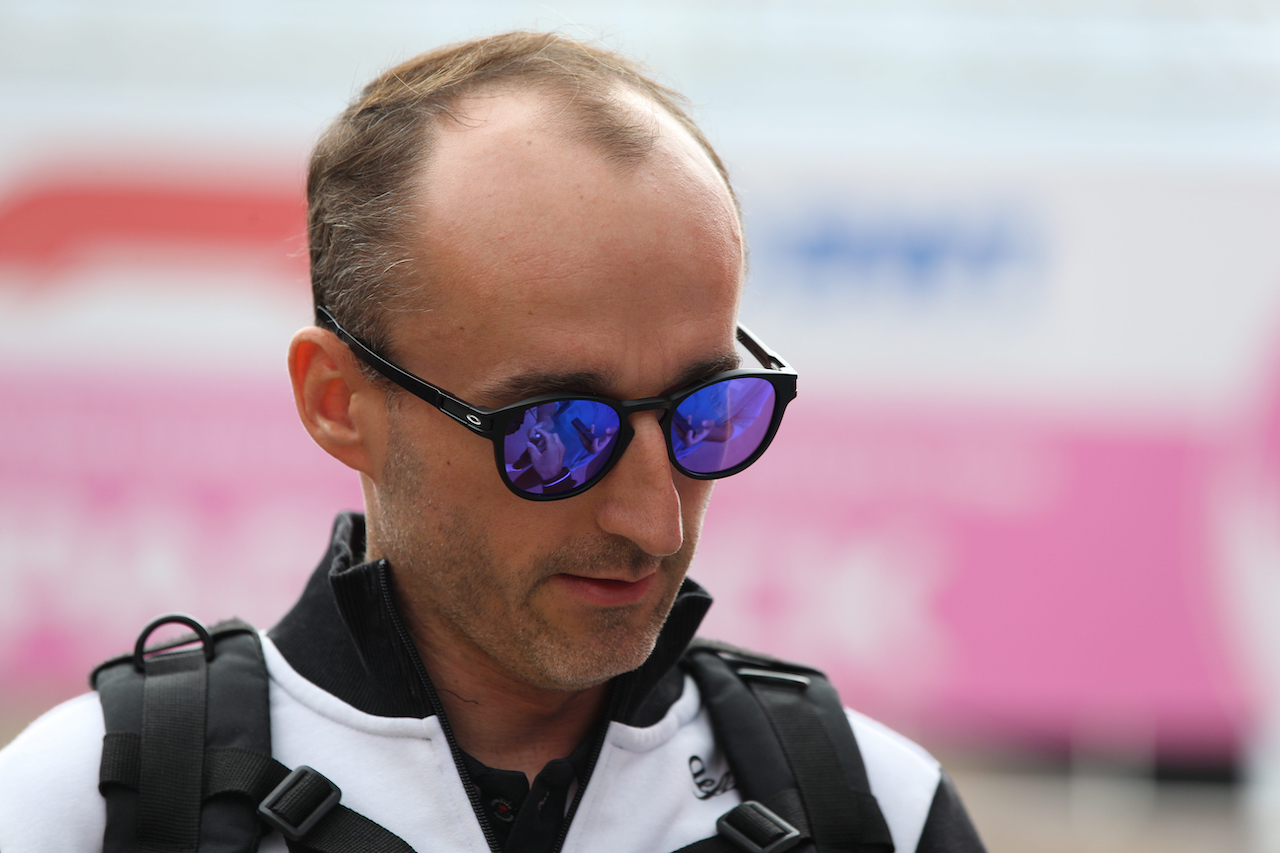 GP GRAN BRETAGNA, Robert Kubica (POL) Alfa Romeo F1 Team Reserve Driver.
01.07.2022. Formula 1 World Championship, Rd 10, British Grand Prix, Silverstone, England, Practice Day.
- www.xpbimages.com, EMail: requests@xpbimages.com © Copyright: Rew / XPB Images