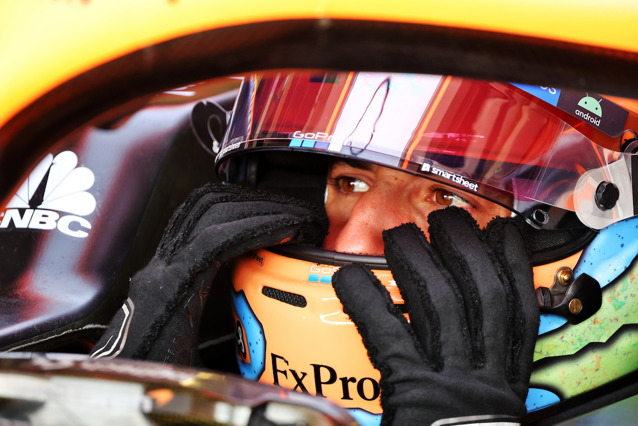 GP GRAN BRETAGNA, Daniel Ricciardo (AUS) McLaren MCL36.
01.07.2022. Formula 1 World Championship, Rd 10, British Grand Prix, Silverstone, England, Practice Day.
- www.xpbimages.com, EMail: requests@xpbimages.com © Copyright: Batchelor / XPB Images
