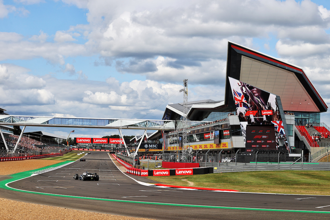 GP GRAN BRETAGNA, Pierre Gasly (FRA) AlphaTauri AT03.
01.07.2022. Formula 1 World Championship, Rd 10, British Grand Prix, Silverstone, England, Practice Day.
- www.xpbimages.com, EMail: requests@xpbimages.com © Copyright: Moy / XPB Images