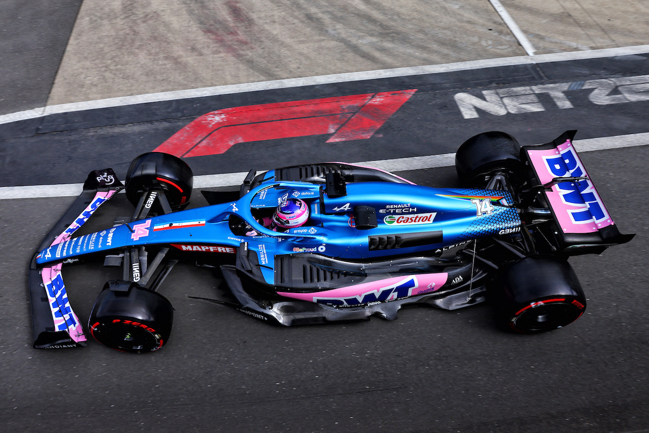 GP GRAN BRETAGNA, Fernando Alonso (ESP) Alpine F1 Team A522.
01.07.2022. Formula 1 World Championship, Rd 10, British Grand Prix, Silverstone, England, Practice Day.
- www.xpbimages.com, EMail: requests@xpbimages.com © Copyright: Batchelor / XPB Images
