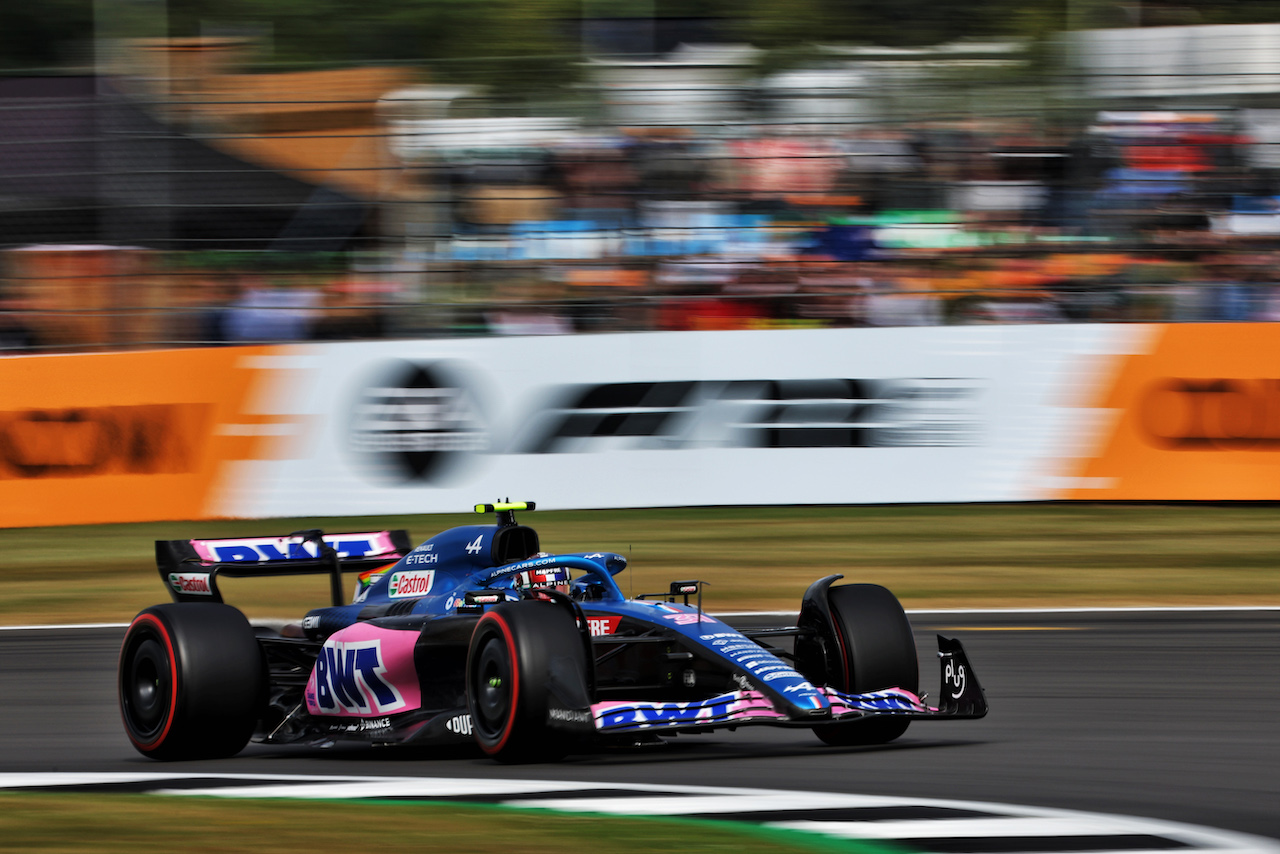 GP GRAN BRETAGNA, Esteban Ocon (FRA) Alpine F1 Team A522.
01.07.2022. Formula 1 World Championship, Rd 10, British Grand Prix, Silverstone, England, Practice Day.
- www.xpbimages.com, EMail: requests@xpbimages.com © Copyright: Bearne / XPB Images